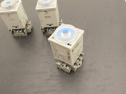 Allen Bradley 700-HR52TA17 Multi Function Timing Relay Ser C 5A 120V Lot of 3