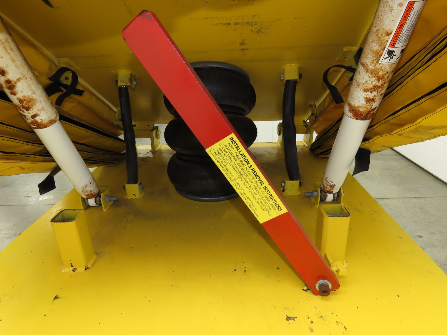 Knight FLT5257 Pneumatic Lift Tilt Table Tote Tipper 4000lb 30° Degree 57x52"