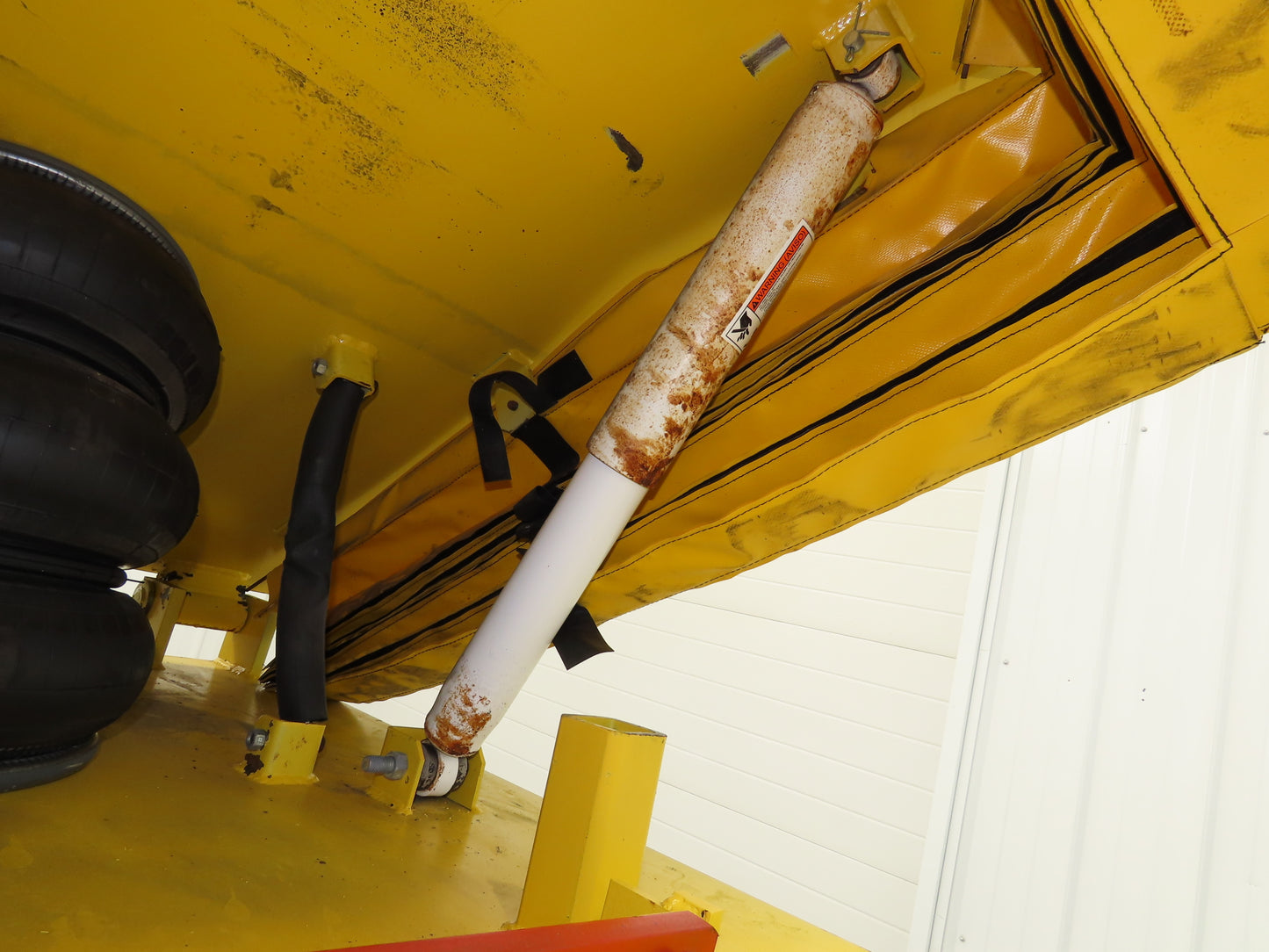 Knight FLT5257 Pneumatic Lift Tilt Table Tote Tipper 4000lb 30° Degree 57x52"