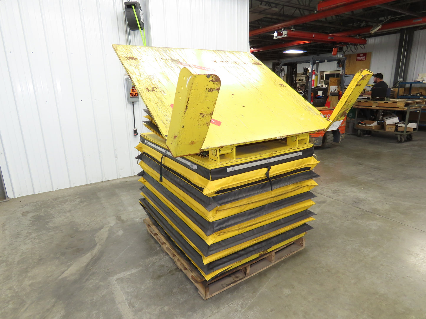 Knight FLT5257 Pneumatic Lift Tilt Table Tote Tipper 4000lb 30° Degree 57x52"