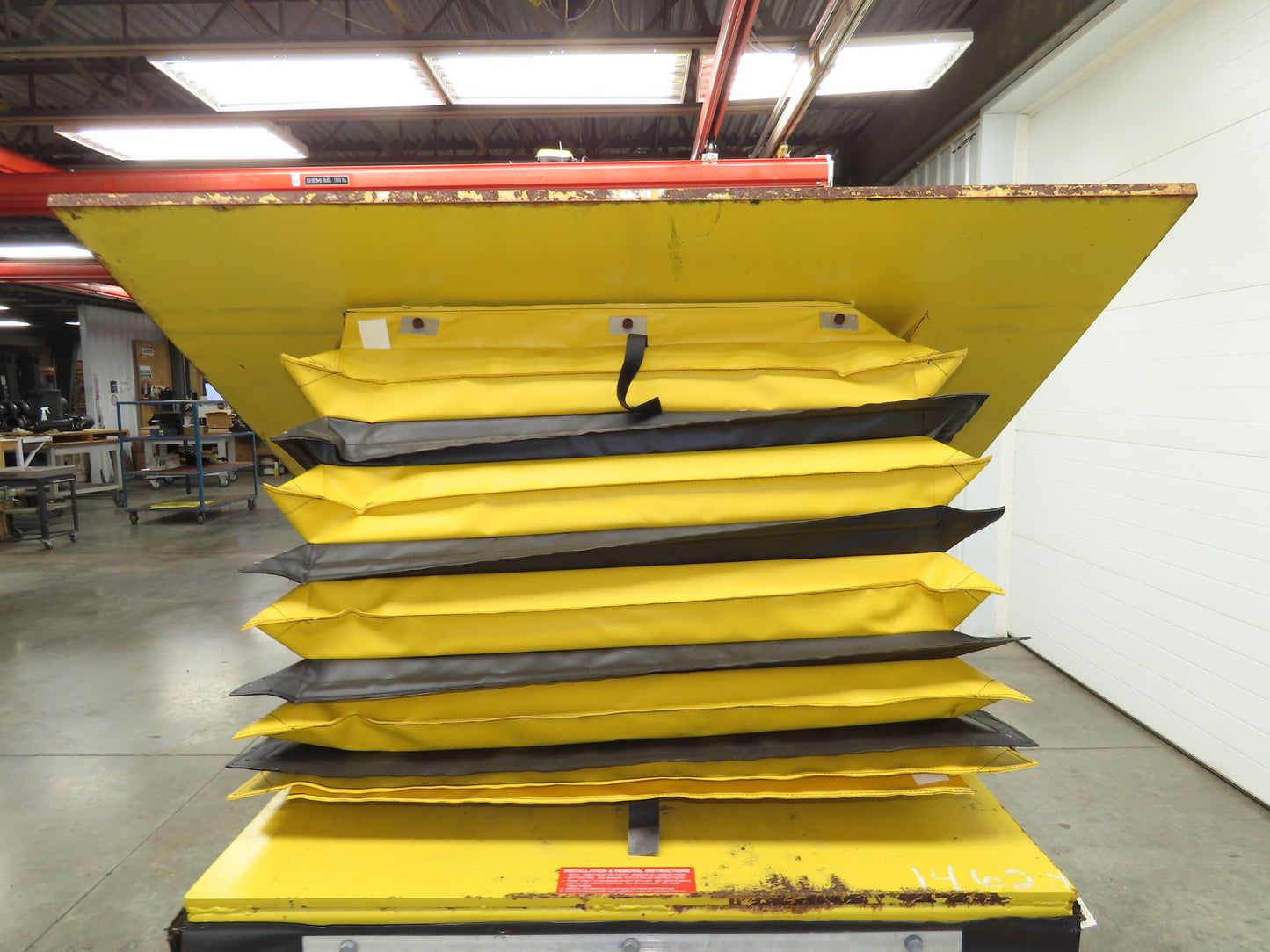 Knight FLT5257 Pneumatic Lift Tilt Table Tote Tipper 4000lb 30° Degree 57x52"