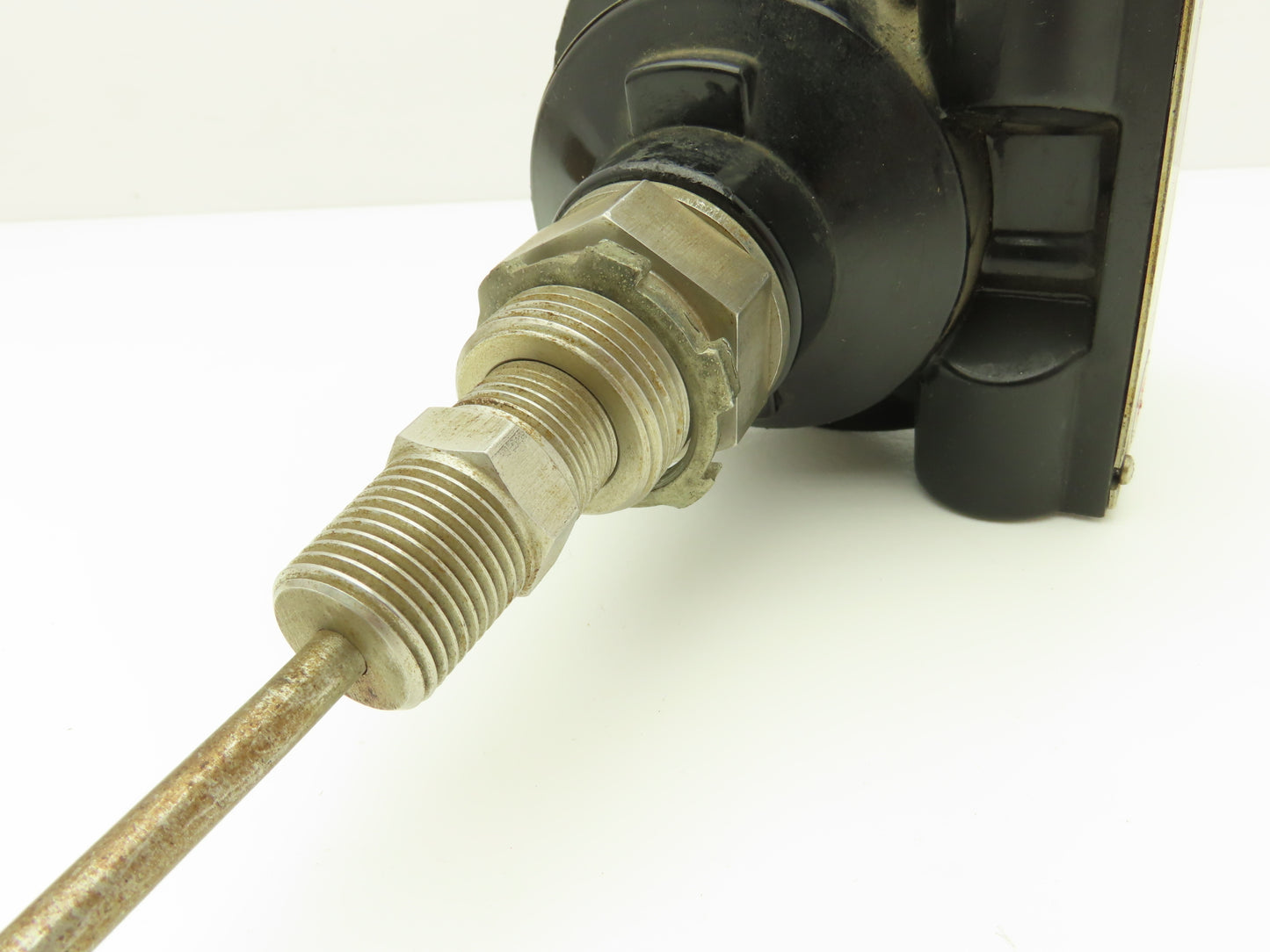 Hy-Cal CT-881-A Temperature Transmitter 8" Probe 9-45VDC