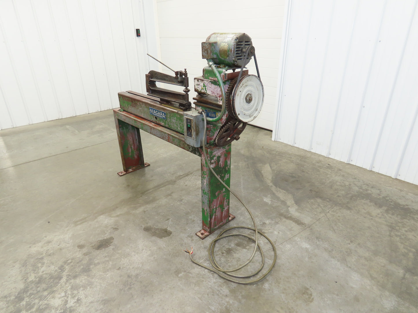 Niagara 13 Power Metal Circle Shear 32" Circle Cutter 16GA 1/2Hp 230/460 3Ph