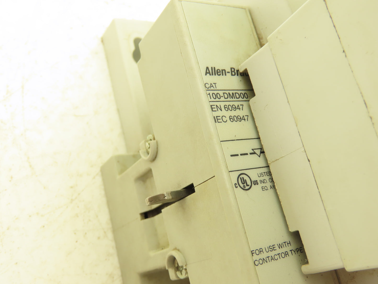 Allen Bradley 100-D180 Motor Starter Contactor 250A 3Ph 600VAC 150HP W Interlock
