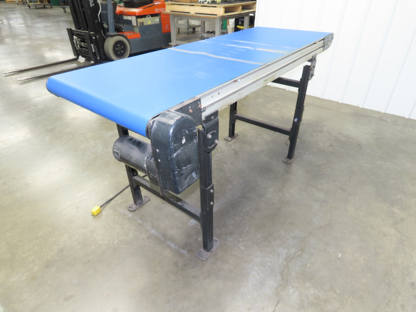 Dorner 3100-2406 Belt Conveyor 24"x 6'L 120V Variable Speed Belt Drive 42FPM