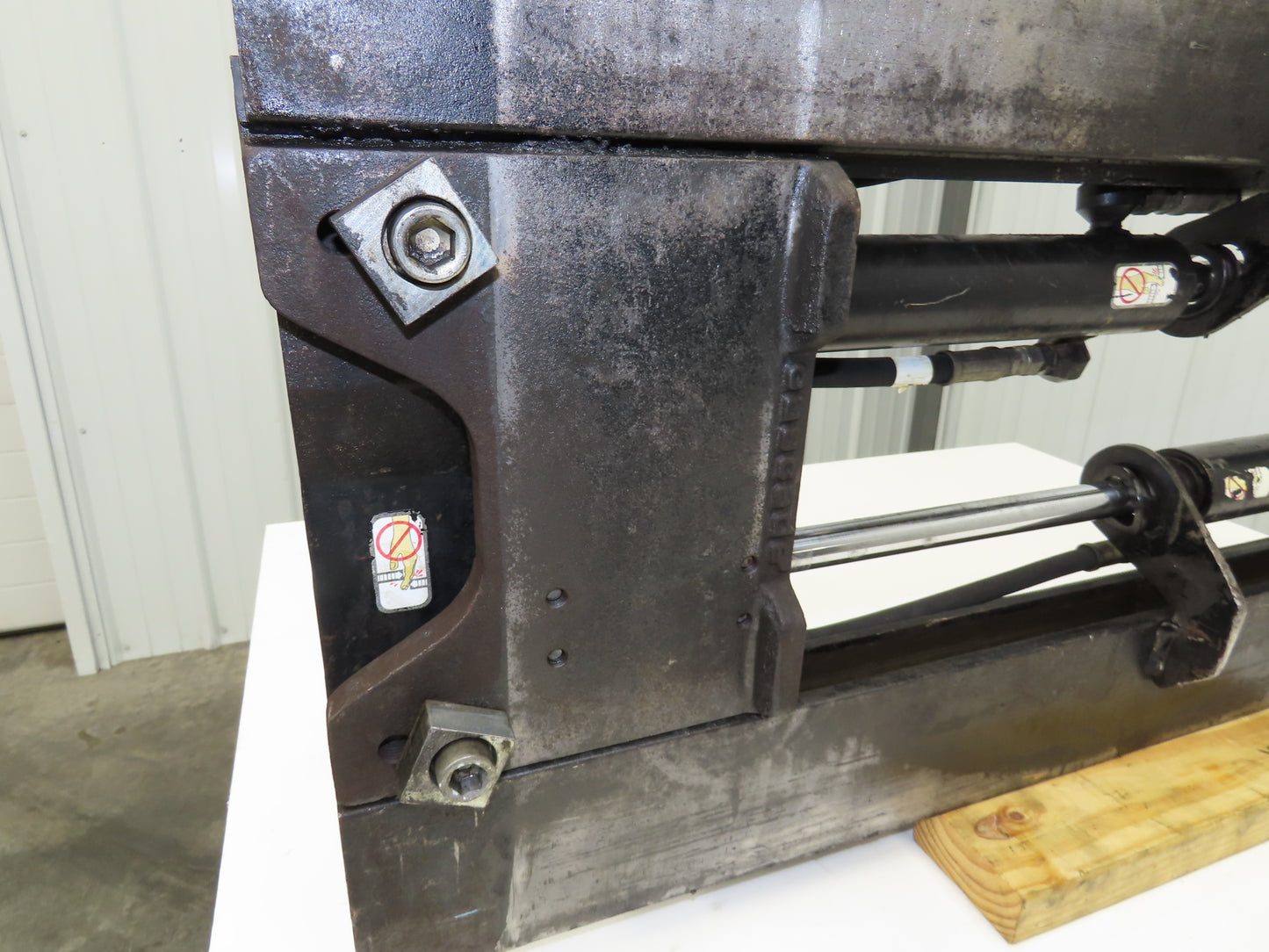 Cascade Forklift Class 3 SideShift Fork Positioner Attachment 20"x 41" W 10000lb