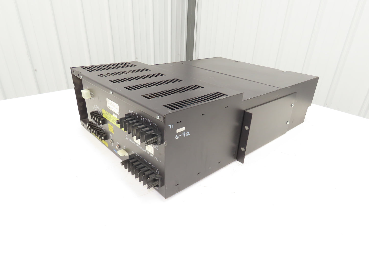 Bailey INFI 90 Power Entry Panel 120/240VAC 50/60Hz 2x25A