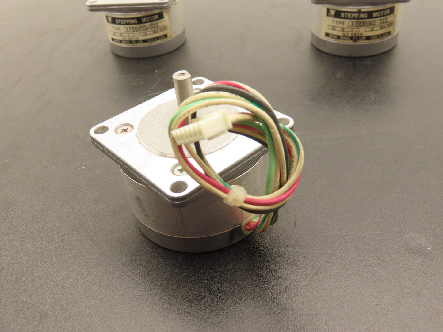 Japan Servo KP56HM2-022 Servo Stepping Motor 1.8° 18VDC  Lot of 3