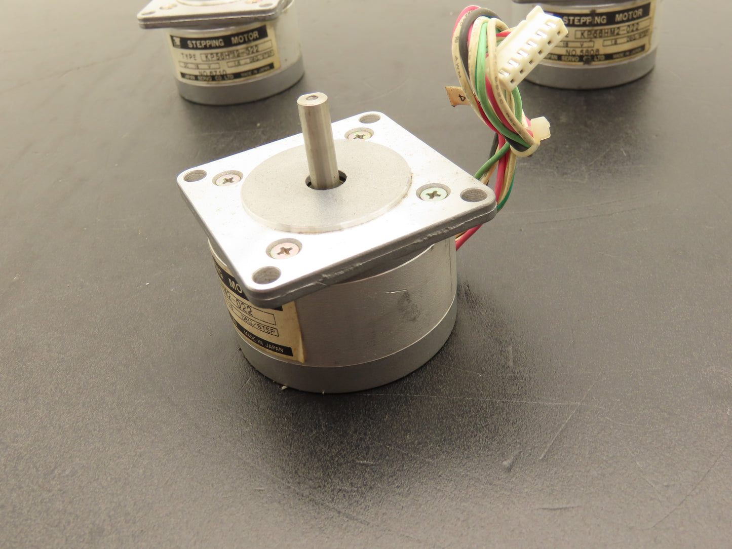 Japan Servo KP56HM2-022 Servo Stepping Motor 1.8° 18VDC  Lot of 3