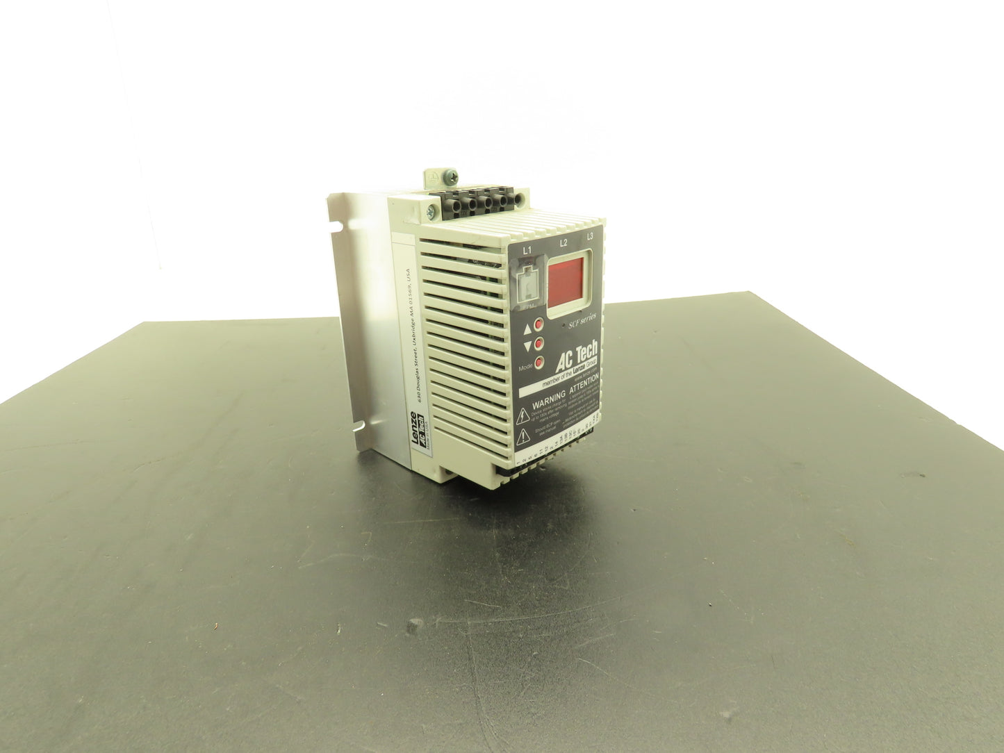 Lenze AC Tech SF410 Variable Speed VFD AC Drive 1Hp 480V 3PH SCF Series