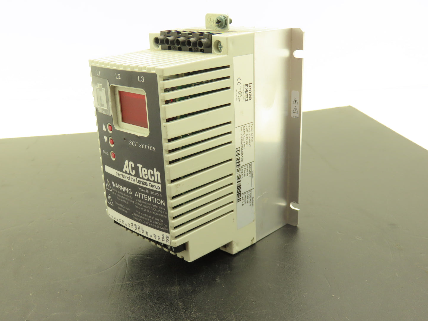 Lenze AC Tech SF410 Variable Speed VFD AC Drive 1Hp 480V 3PH SCF Series