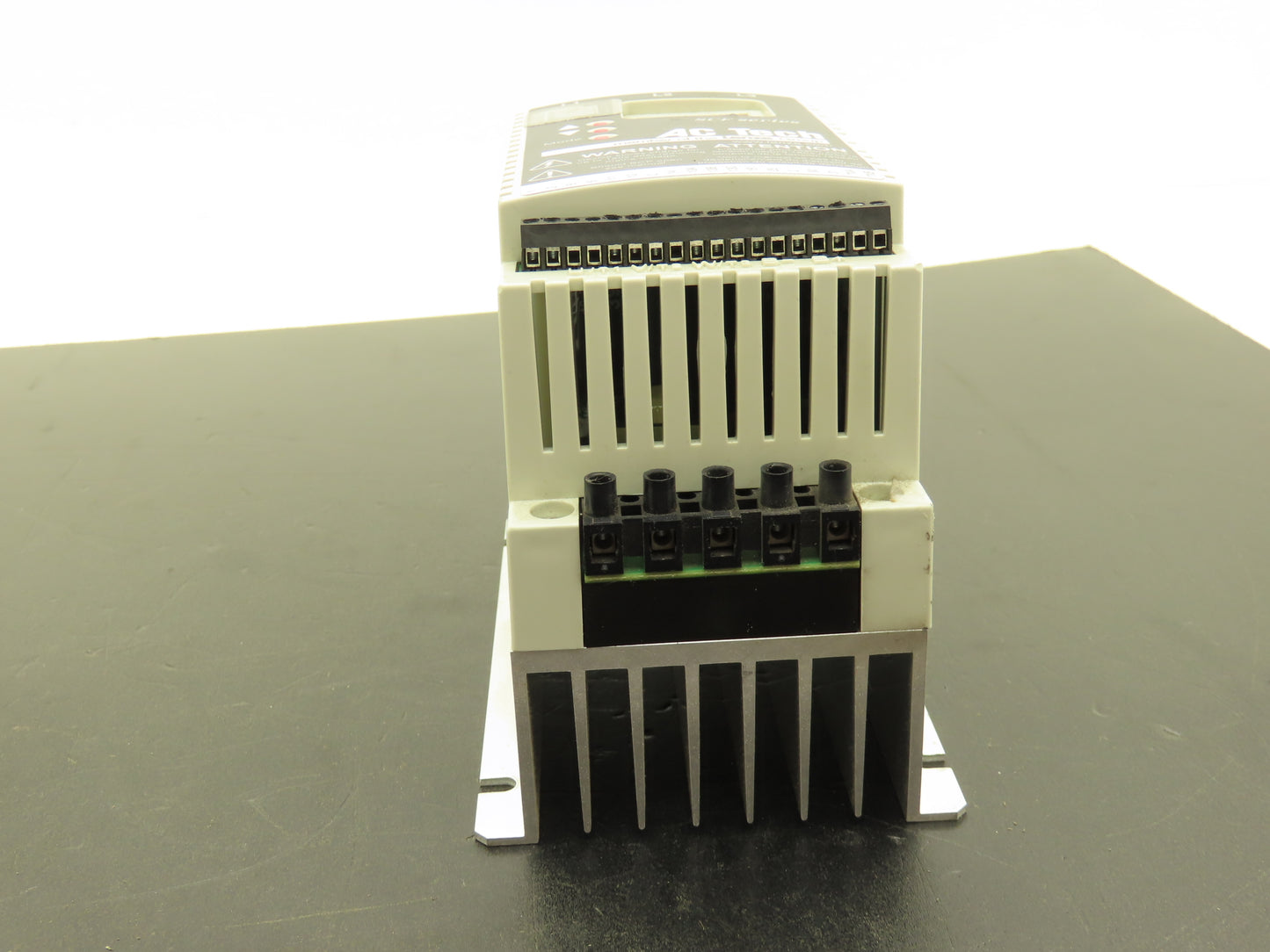 Lenze AC Tech SF410 Variable Speed VFD AC Drive 1Hp 480V 3PH SCF Series