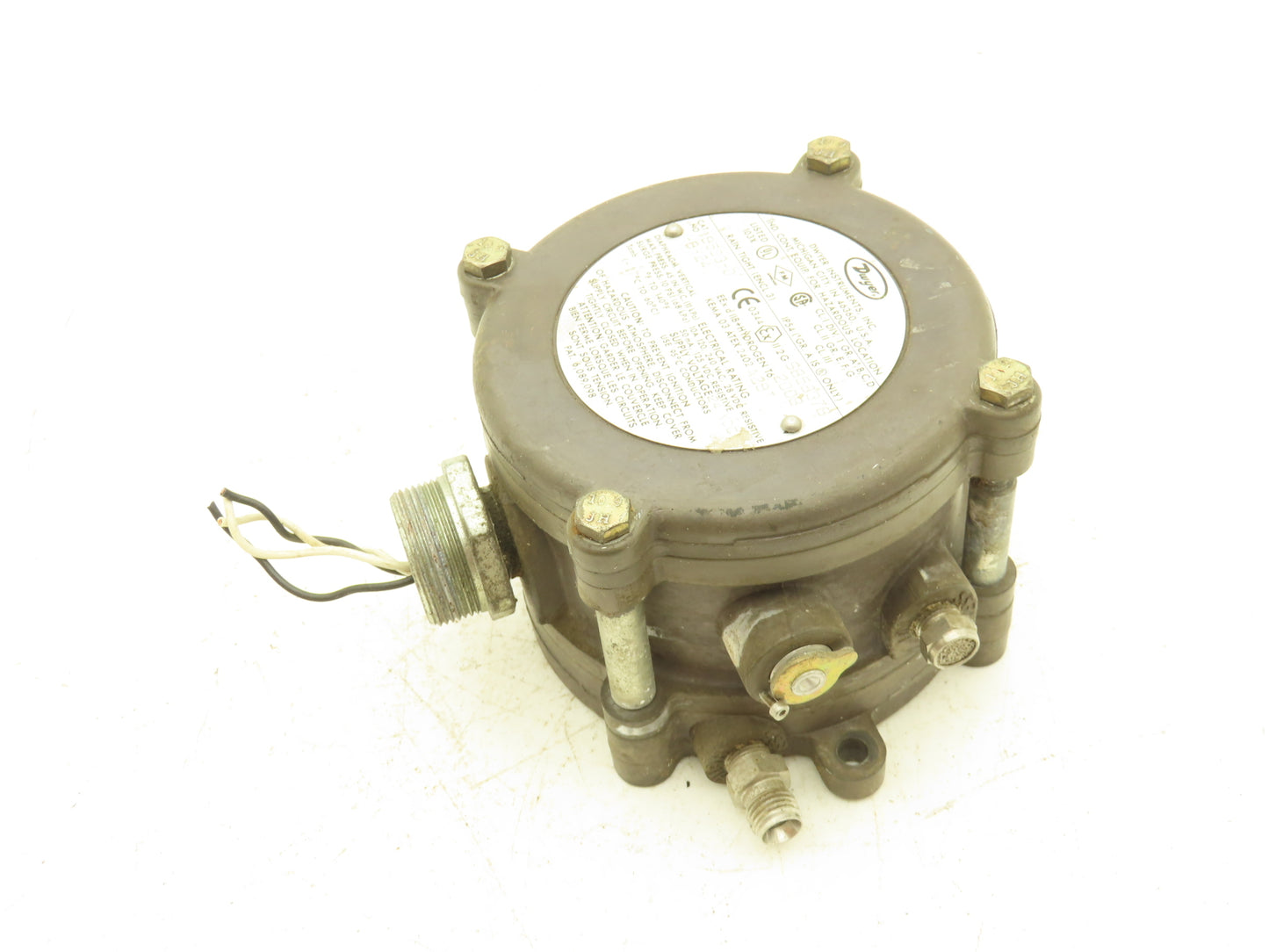 Dwyer 1950G-0-B-24 Explosion Proof Differential Pressure Switch 24VDC/120-240VAC