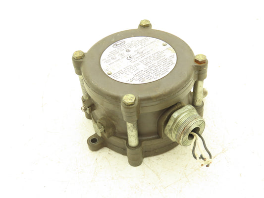 Dwyer 1950G-0-B-24 Explosion Proof Differential Pressure Switch 24VDC/120-240VAC