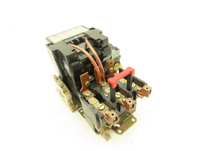 Square D 8536 SE01S Motor Starter Contactor NEMA Size 3 600V 50Hp 120V Coil