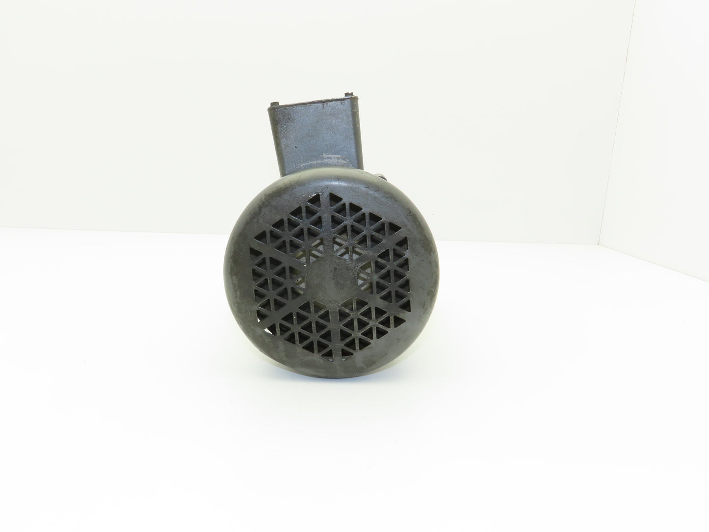 Baldor VM3539 AC Motor 1/2Hp 1140 RPM 230/460V 3PH 56C TEFC