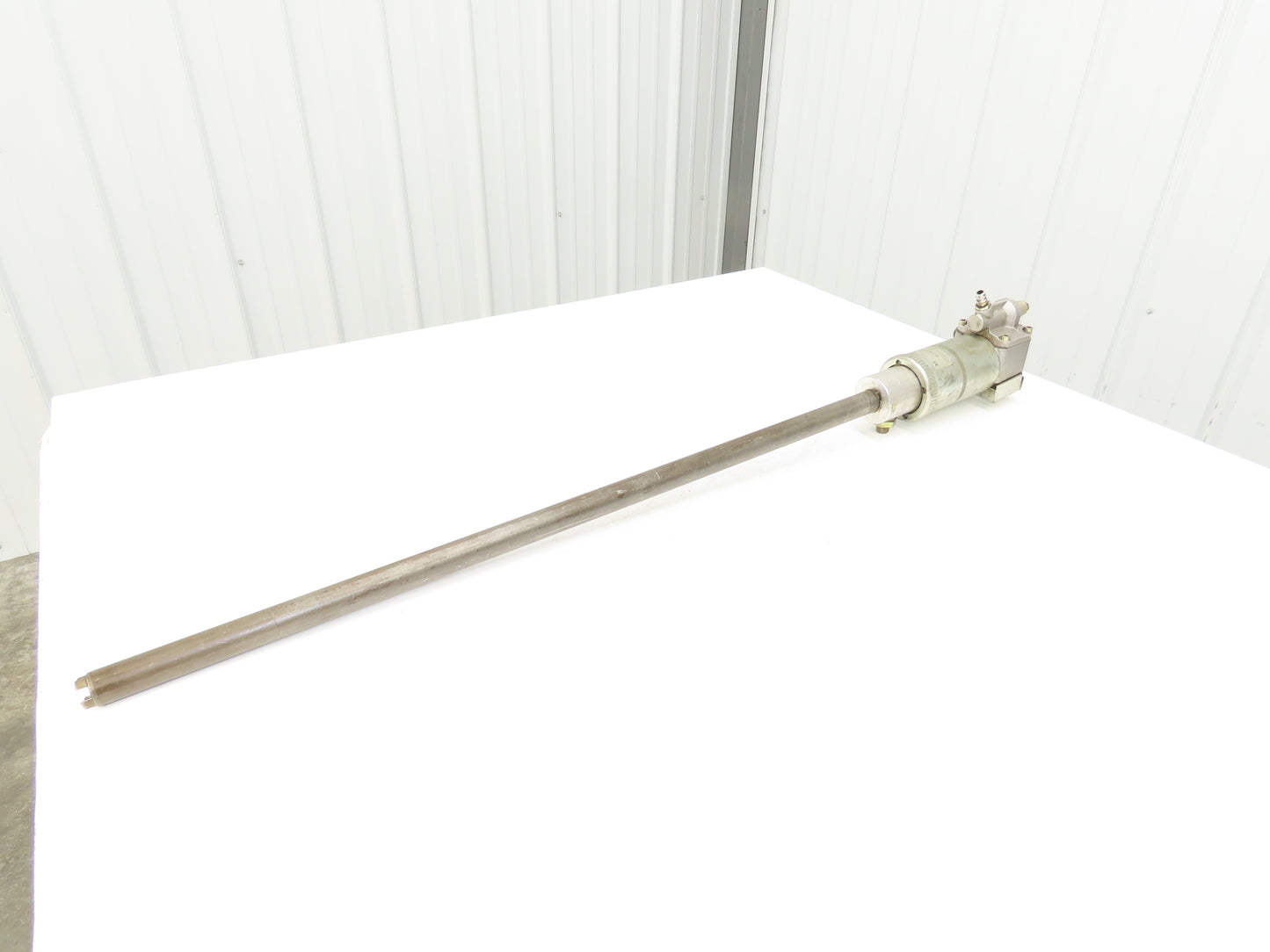 Flaco AM 4/F/200 Pneumatically Operated Medium-Pressure Lubricant Pump 80 Bar