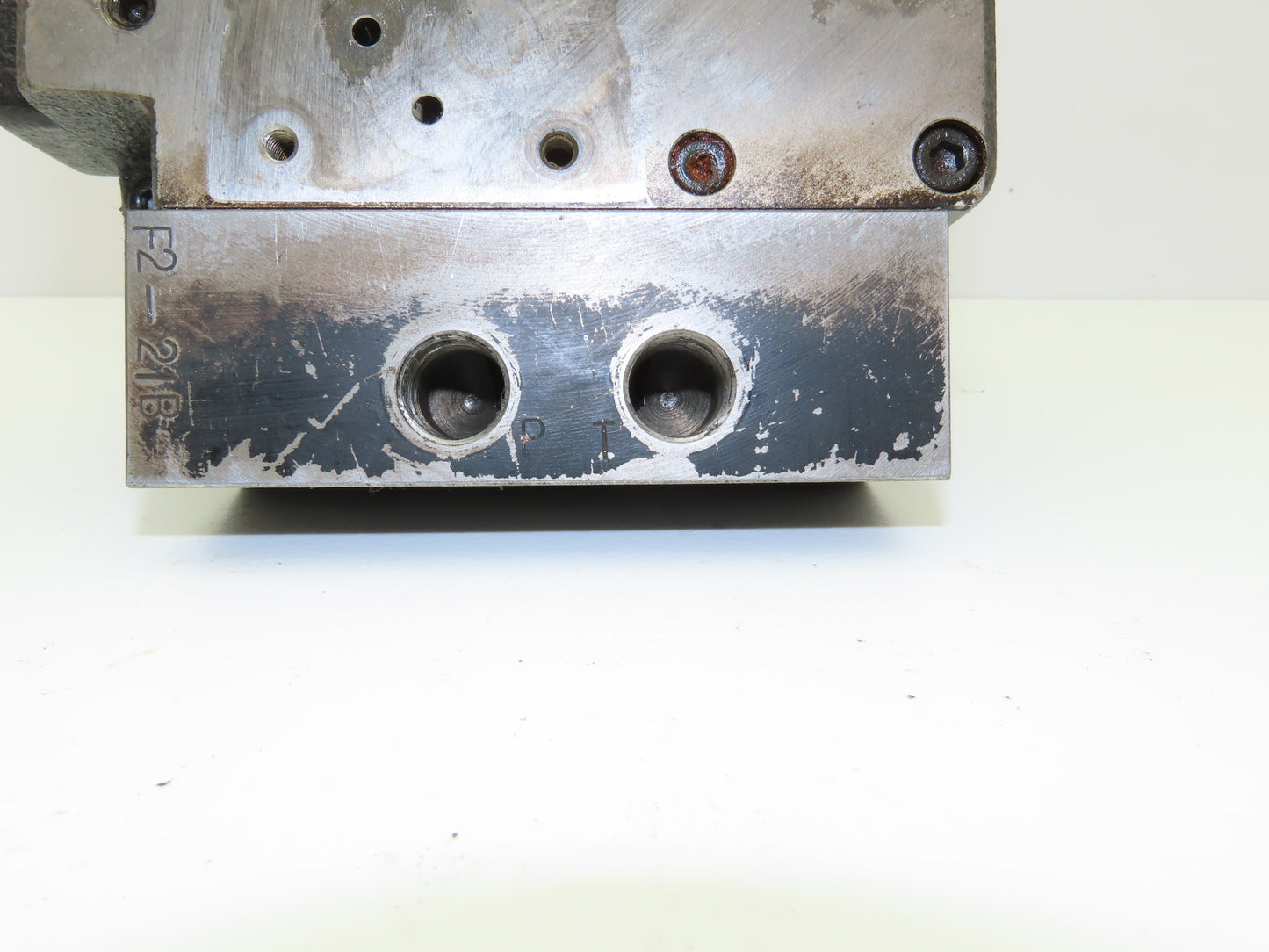 Daikin 059B-2R2-1-20-127 Hydraulic Rotor Pump 20mm Shaft 3/8" NPT