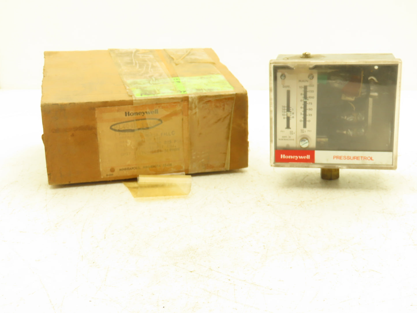 Honeywell L404B Pressuretrol 10-150PSI Differential Pressure Switch SPST 8-16PSI
