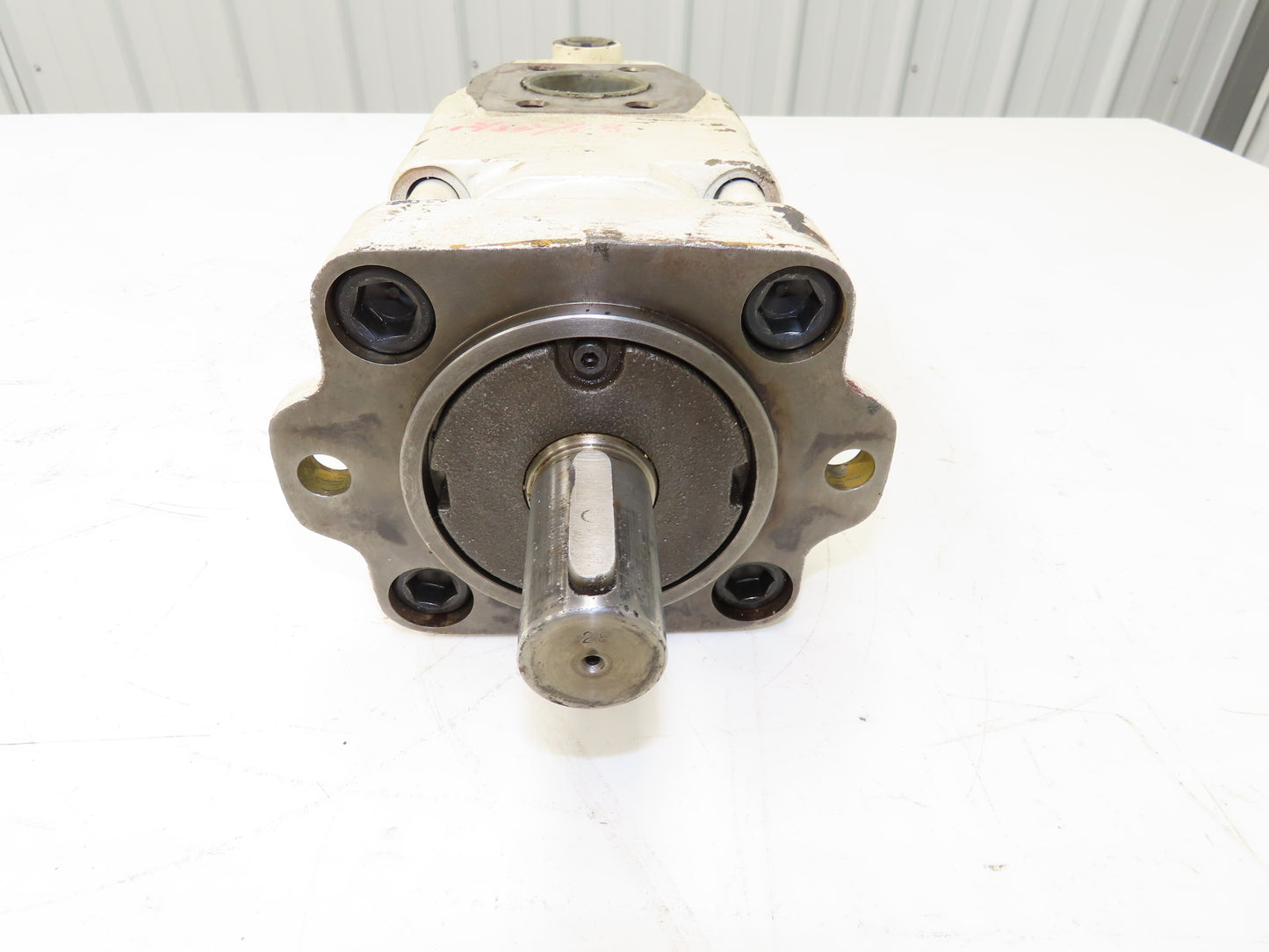 Sumitomo QX4133-63-12.5 Hydraulic Gear Pump Assembly 2-Bolt SAE-B Flange