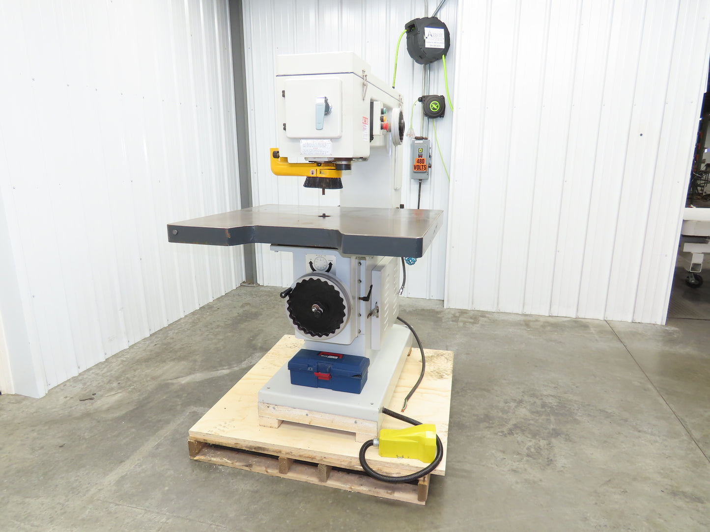 Cantek SR-750 Pneumatic Overarm Pin Router 29.5" Throat 7.5Hp 460V Motor