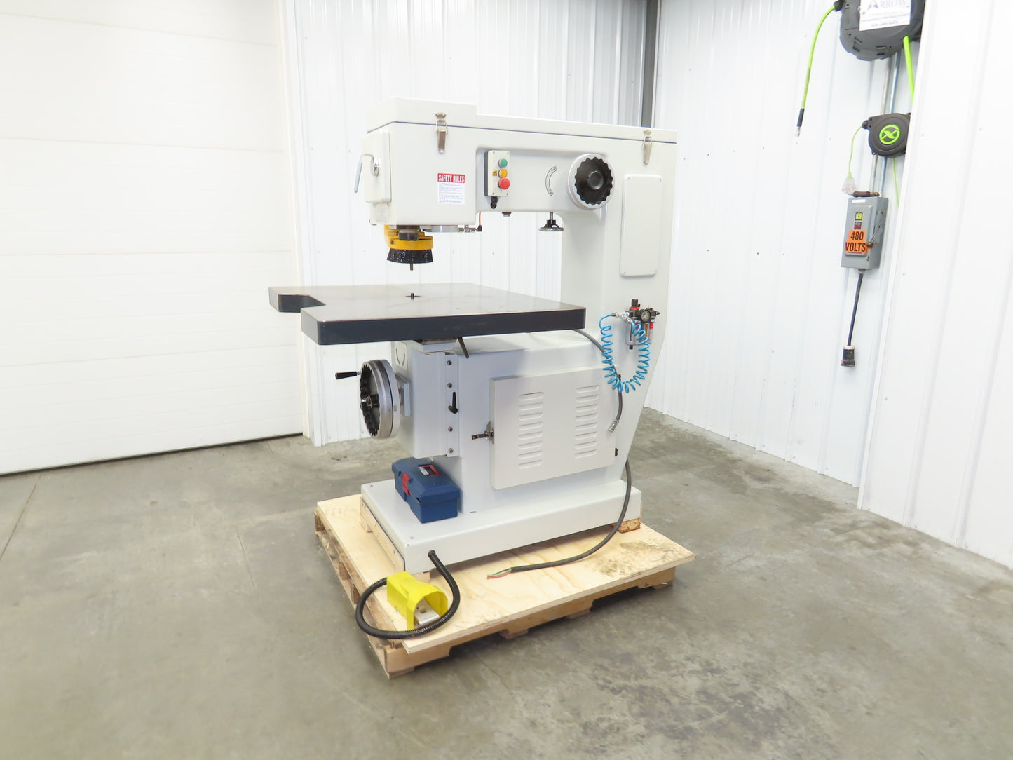 Cantek SR-750 Pneumatic Overarm Pin Router 29.5" Throat 7.5Hp 460V Motor