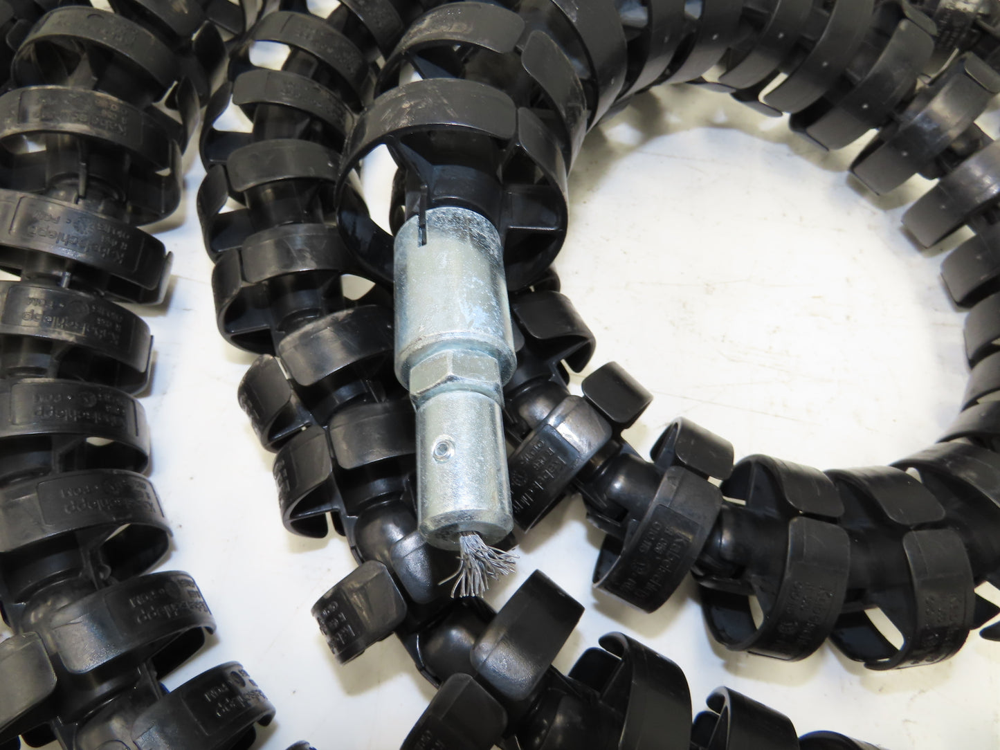 Kabelschlepp 1010.115 Energy Chain Cable Carrier Round 56mm OD 22' Length