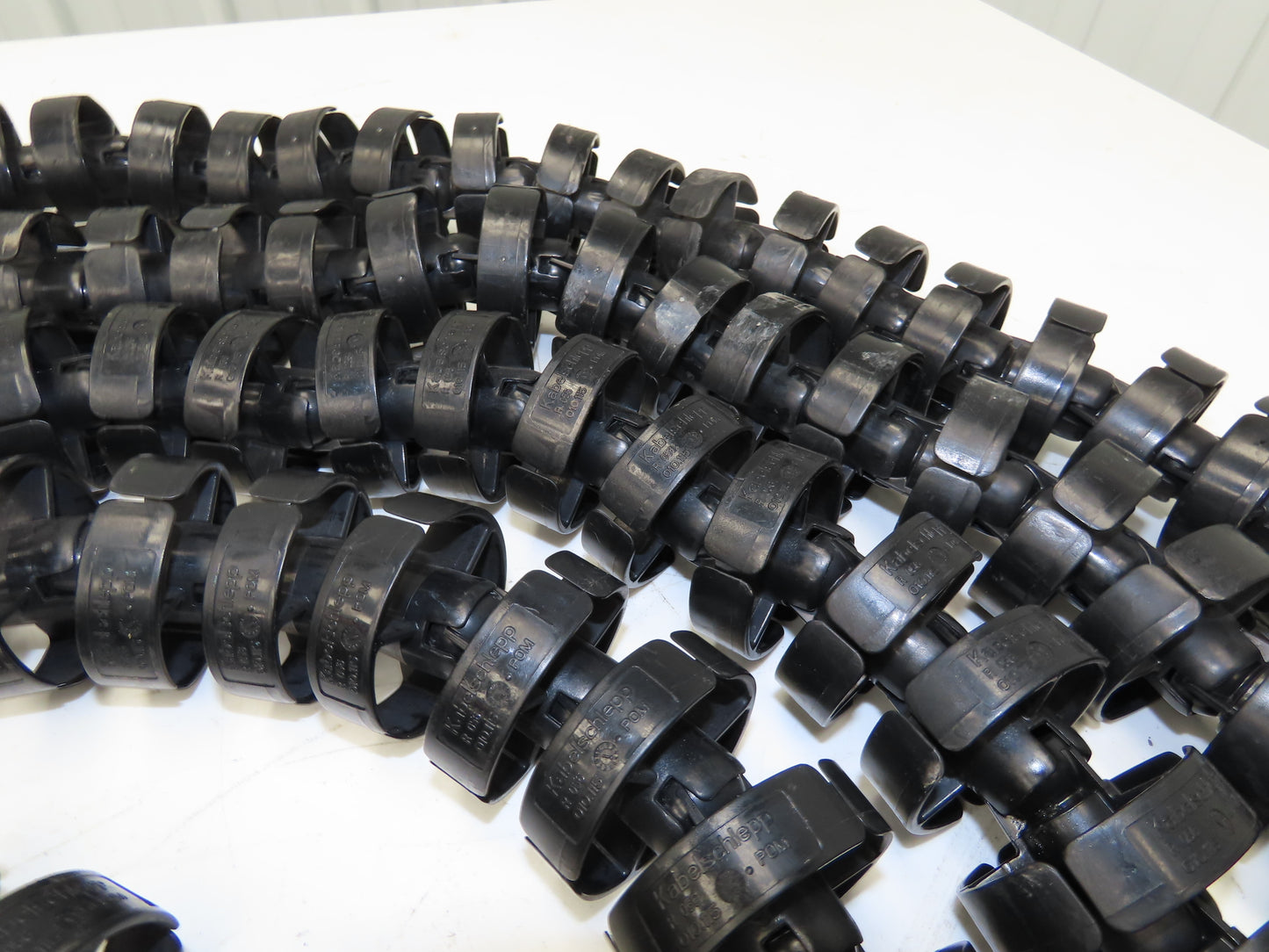 Kabelschlepp 1010.115 Energy Chain Cable Carrier Round 56mm OD 22' Length