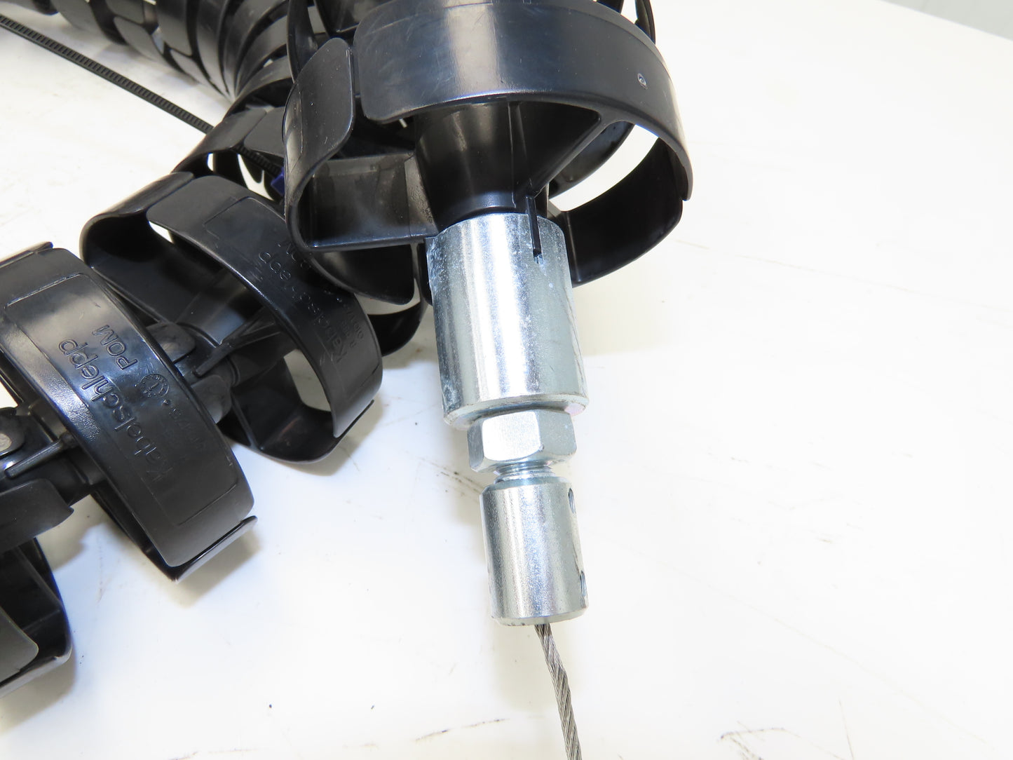 Kabelschlepp R085 10.175 Energy Chain Cable Carrier Round POM 85mm OD 74" Length