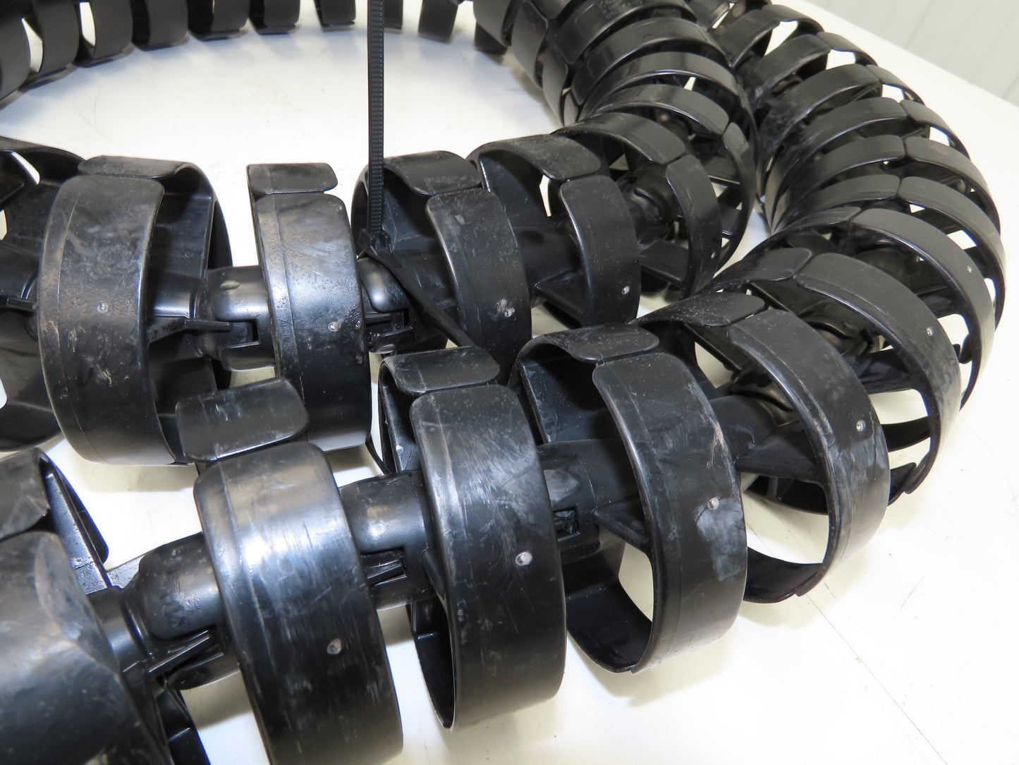 Kabelschlepp R085 10.175 Energy Chain Cable Carrier Round POM 85mm OD 84" Length