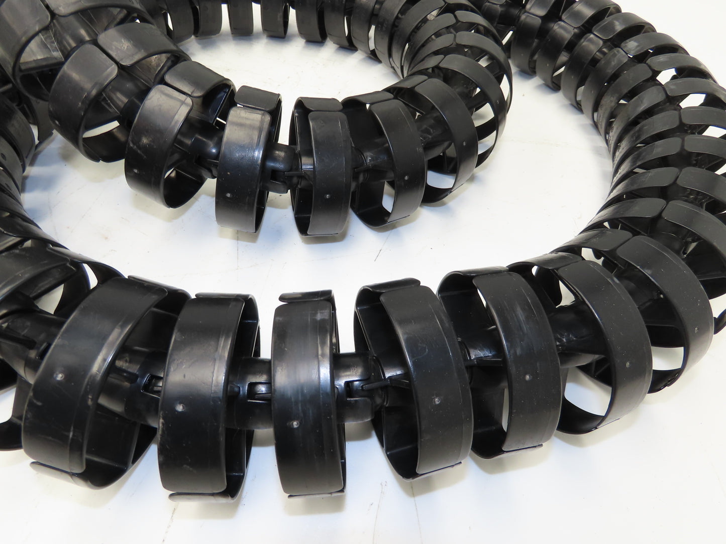 Kabelschlepp R085 10.175 Energy Chain Cable Carrier Round POM 85mm OD 98" Length