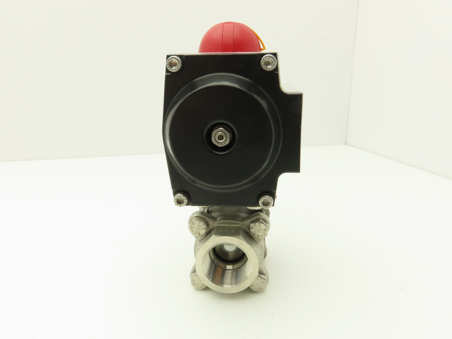Dynaquip 1AWR5 Pneumatic Actuator with 1"NPT Stainless Ball Valve 80psi