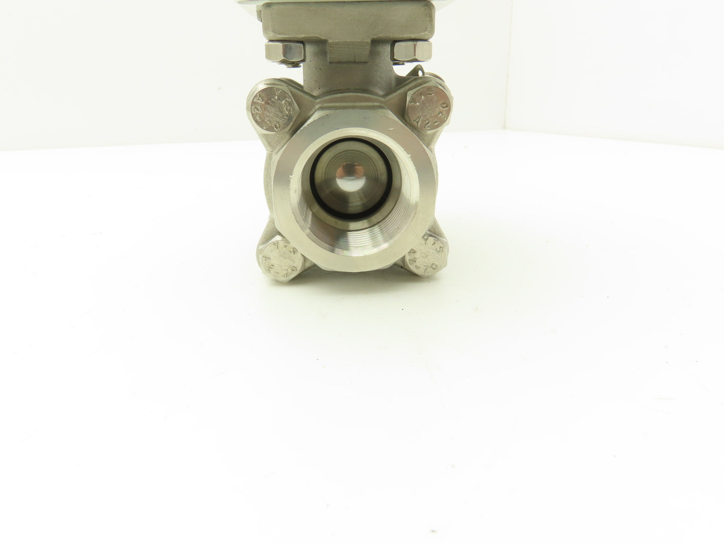 Dynaquip 1AWR5 Pneumatic Actuator with 1"NPT Stainless Ball Valve 80psi