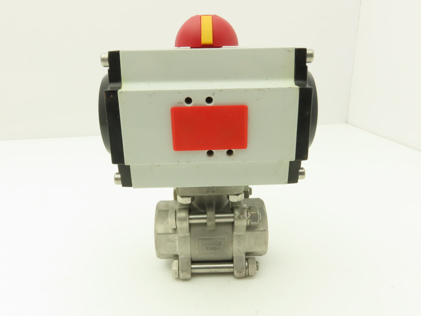 Dynaquip 1AWR5 Pneumatic Actuator with 1"NPT Stainless Ball Valve 80psi