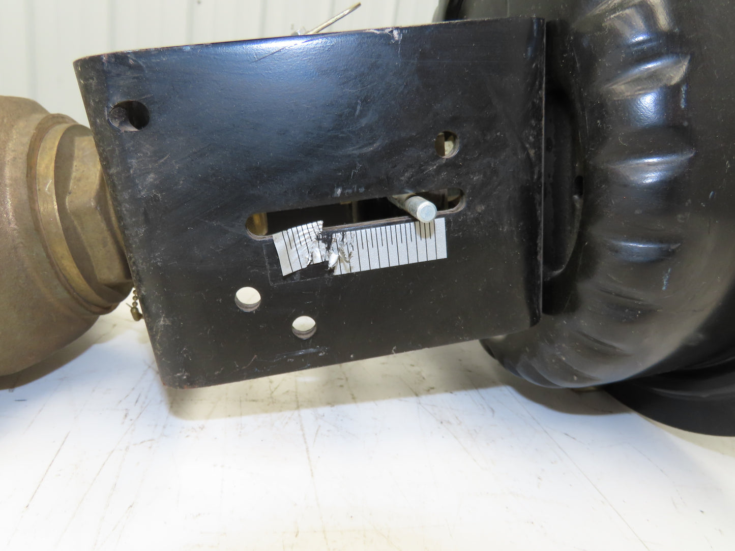 Johnson Controls MP843E Pneumatic Actuator with 2-Way Brass Globe Valve 2"NPT