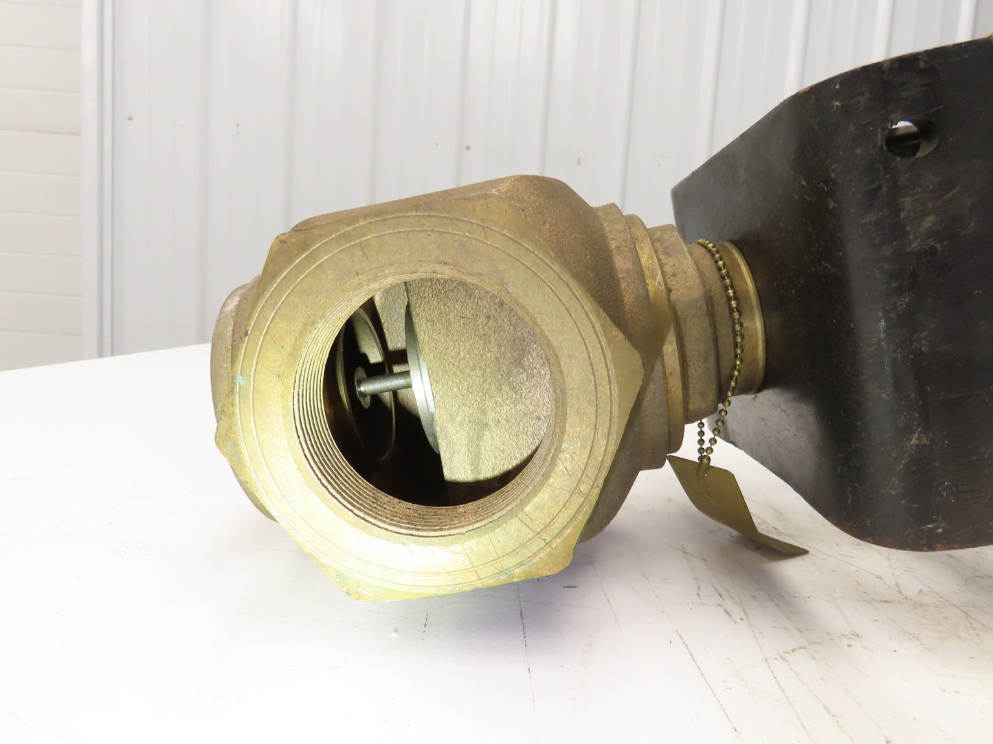 Johnson Controls MP843E Pneumatic Actuator with 2-Way Brass Globe Valve 2"NPT