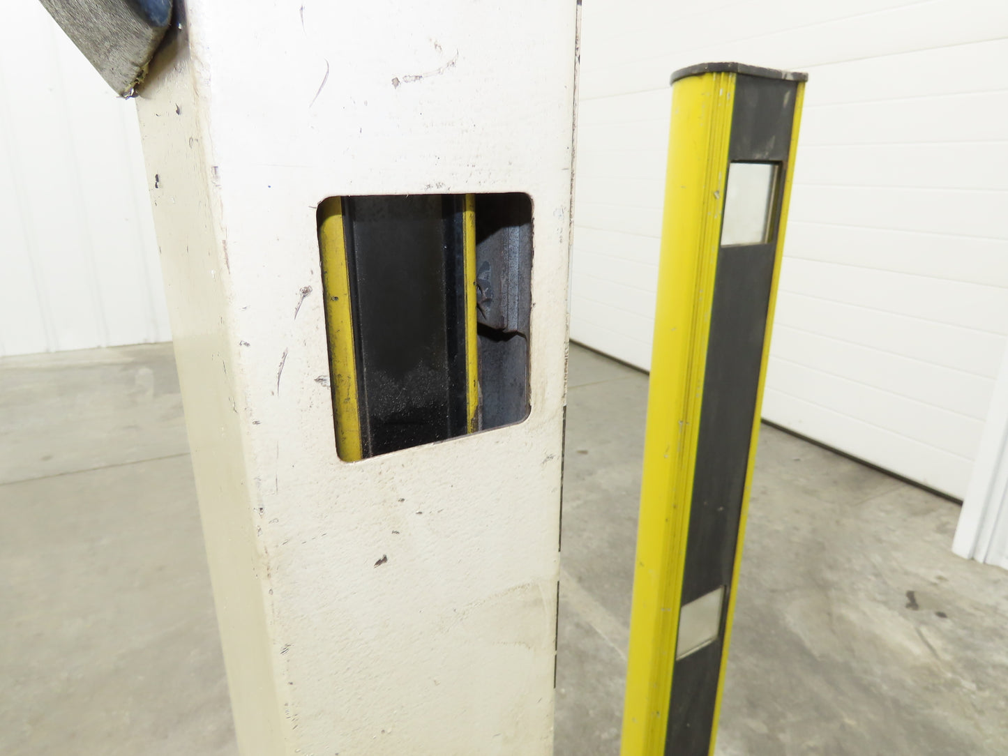 Sick 1015620 MSLE 02 25011 Light Curtain Set w/2 Mirror Stands & Control Station