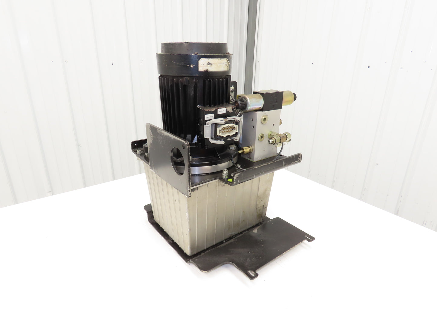 Hydrel AG HY 221174  Hydraulic Power Unit 3KW 480V 3PH 1450 PSI 16.9l/min Pump