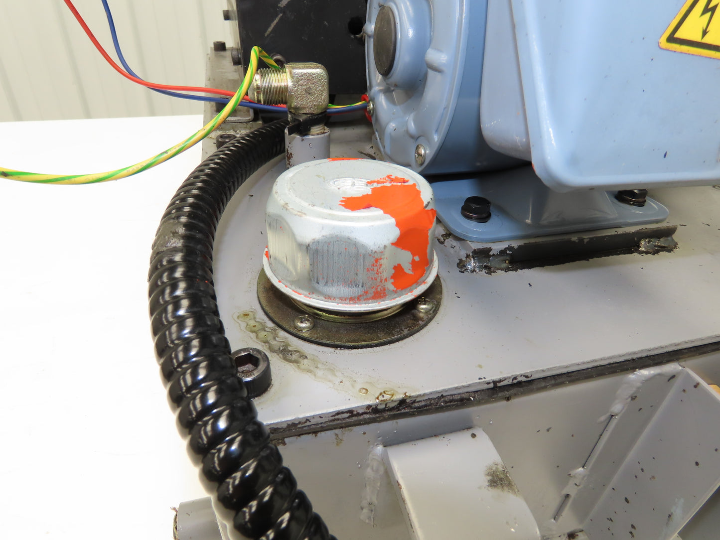 Nippon TOP-13MA Trochoid Spindle Oil Cooler Unit Pump 7 Gal Tank 220V Motor