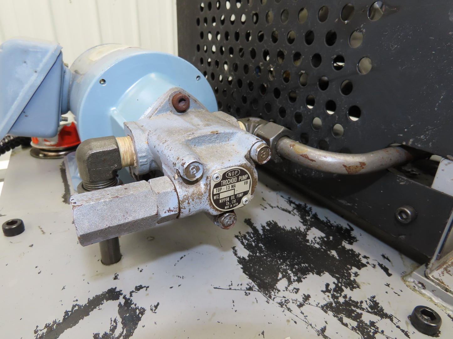 Nippon TOP-13MA Trochoid Spindle Oil Cooler Unit Pump 7 Gal Tank 220V Motor