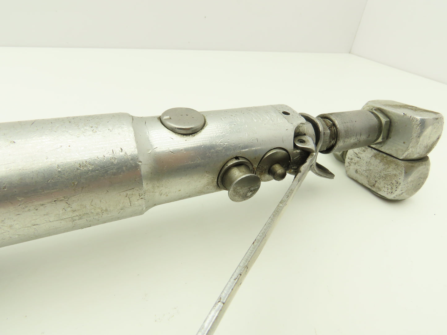 Stanley F30L132TA-20 Pneumatic Crowfoot Nutrunner 12mm Right Angle Nut Driver