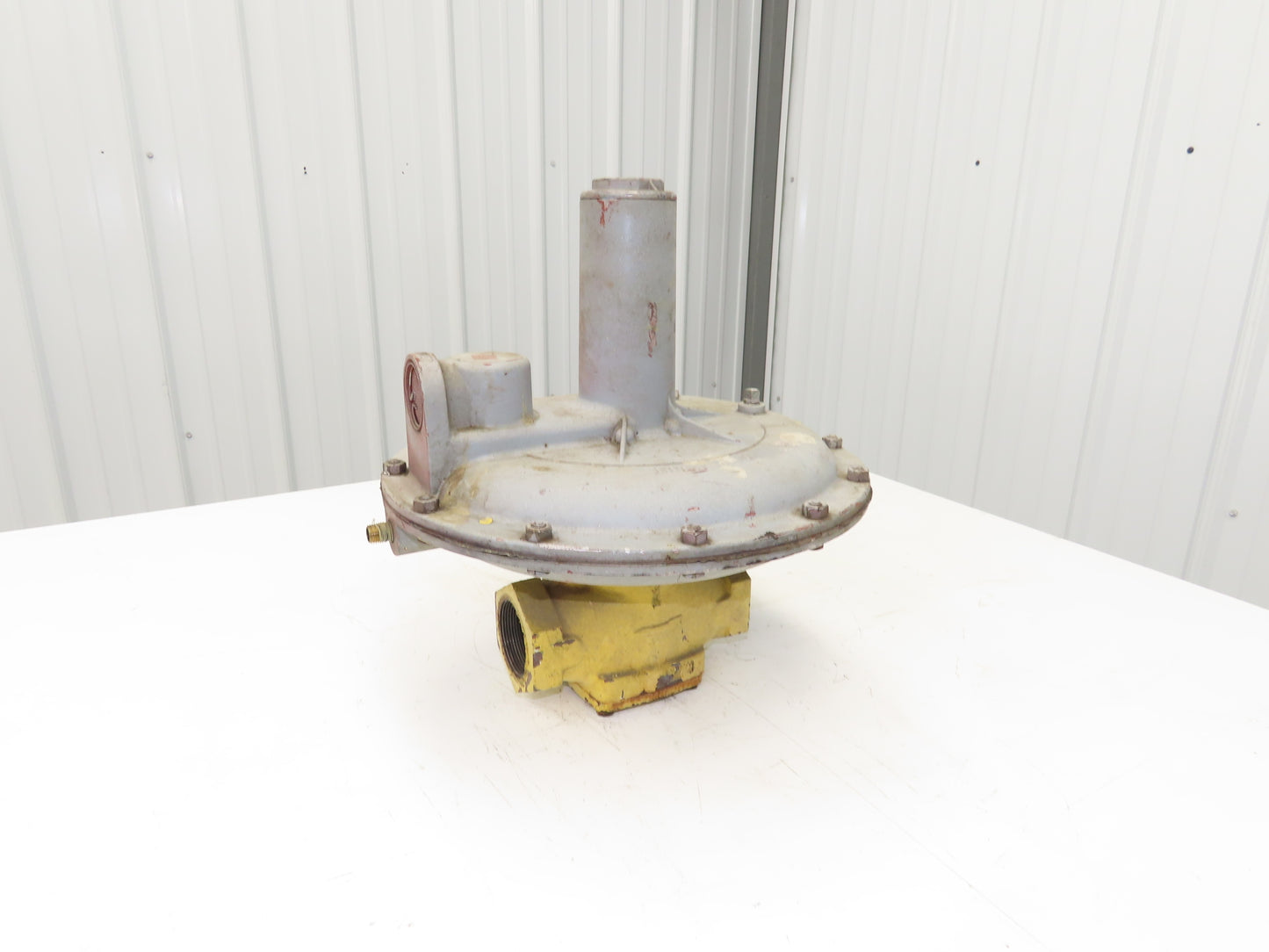 Equimeter 122-12 Gas Pressure Regulator 2" NPT 6-14" Spring