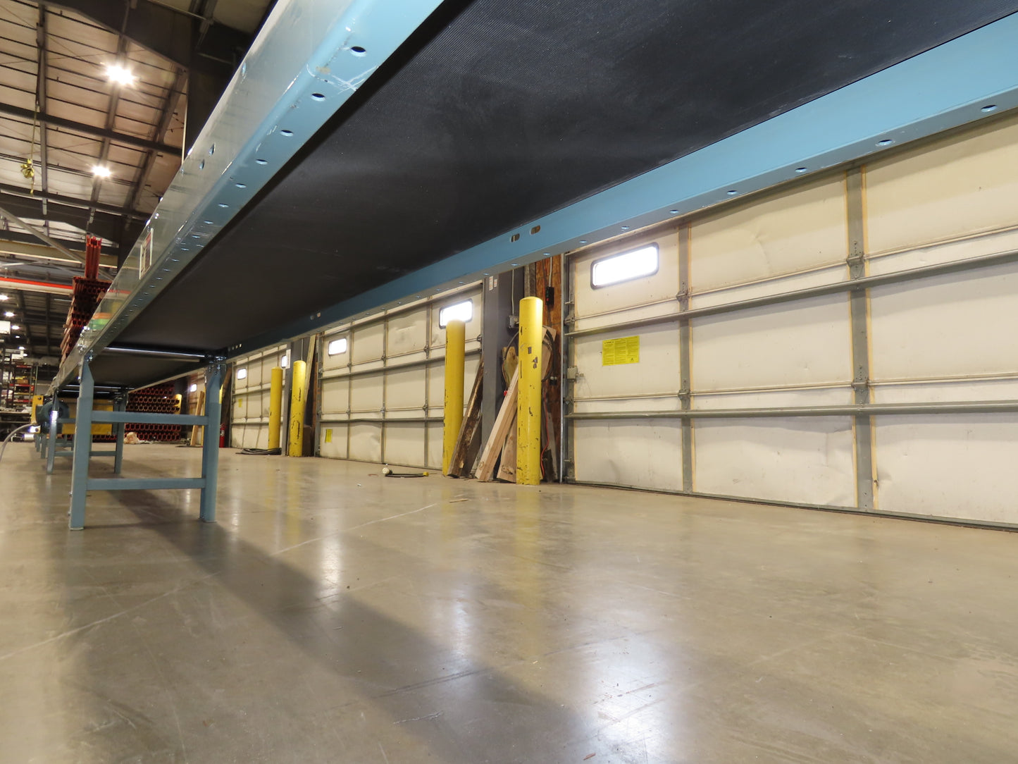 Hytrol 18"x 50' 10" Slider Bed Conveyor 15.5" Belt 2Hp 3PH Center Drive 50FPM