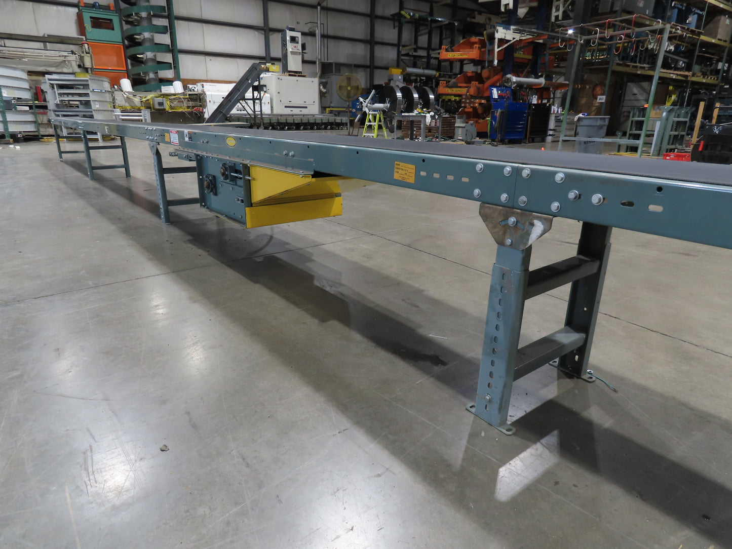 Hytrol 18"x 50' 10" Slider Bed Conveyor 15.5" Belt 2Hp 3PH Center Drive 50FPM