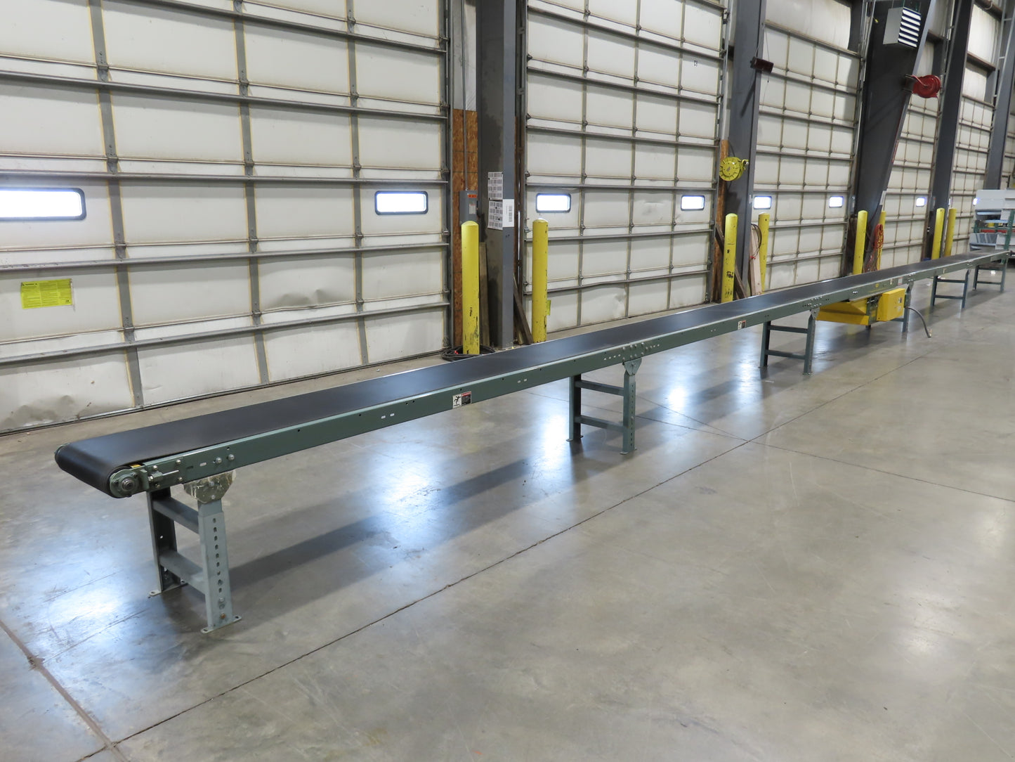 Hytrol 18"x 50' 10" Slider Bed Conveyor 15.5" Belt 2Hp 3PH Center Drive 50FPM