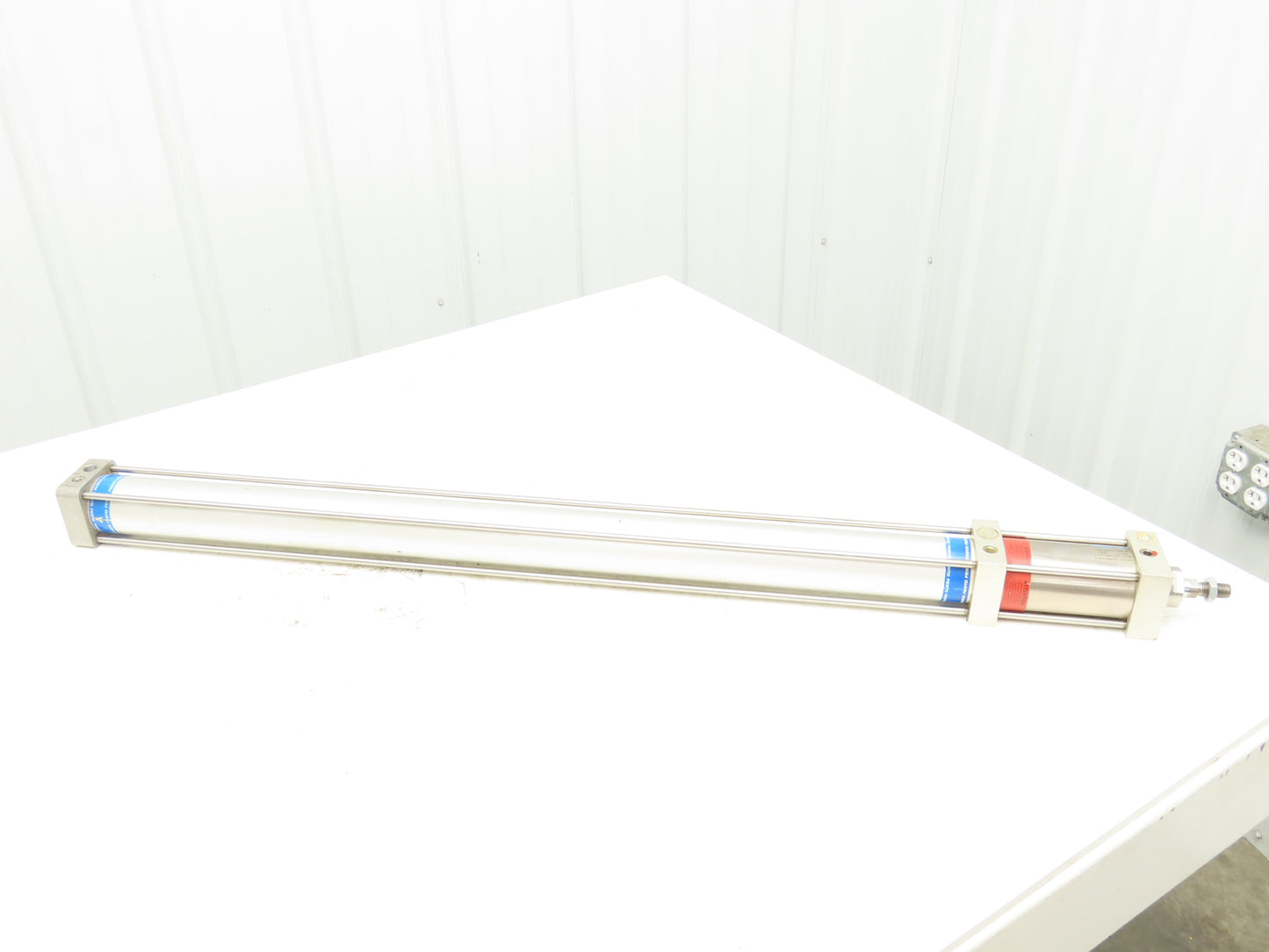 Festo DKE-63-925-PPV-A Pneumatic Air Cylinder 63mm Bore 925mm Stroke Clamping