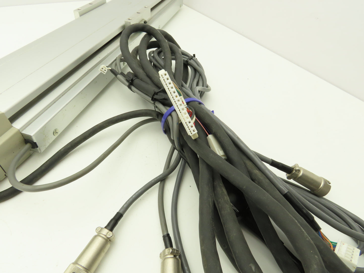 IAI IS-S-Z-M-8-60-400L Motorized Cylinder Linear Screw Actuator 400mm Stroke