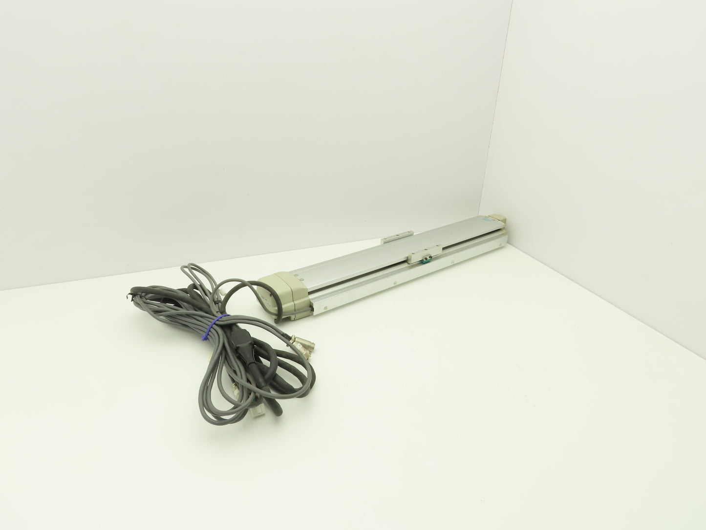 IAI IS-S-Z-M-8-60-400L Motorized Cylinder Linear Screw Actuator 400mm Stroke