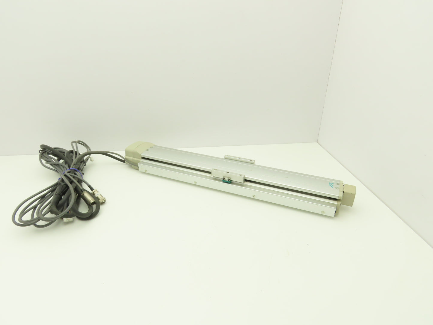 IAI IS-S-Z-M-8-60-400L Motorized Cylinder Linear Screw Actuator 400mm Stroke