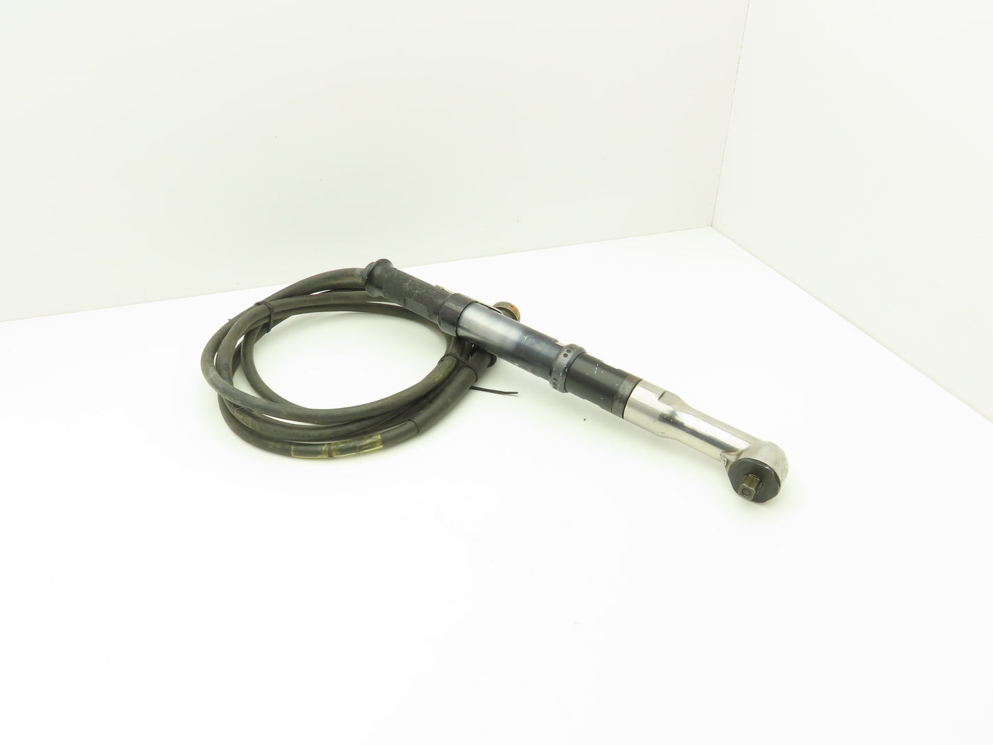 Stanley E30LSRA3XG-17 Electric Nutrunner 1/2" Drive Right Angle 56Nm 32 Ratio